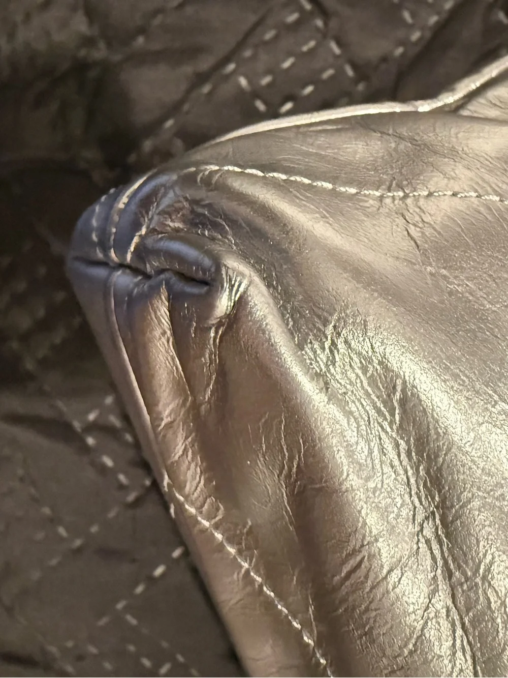Chanel 22 in Metallic silver leather with silver hardware